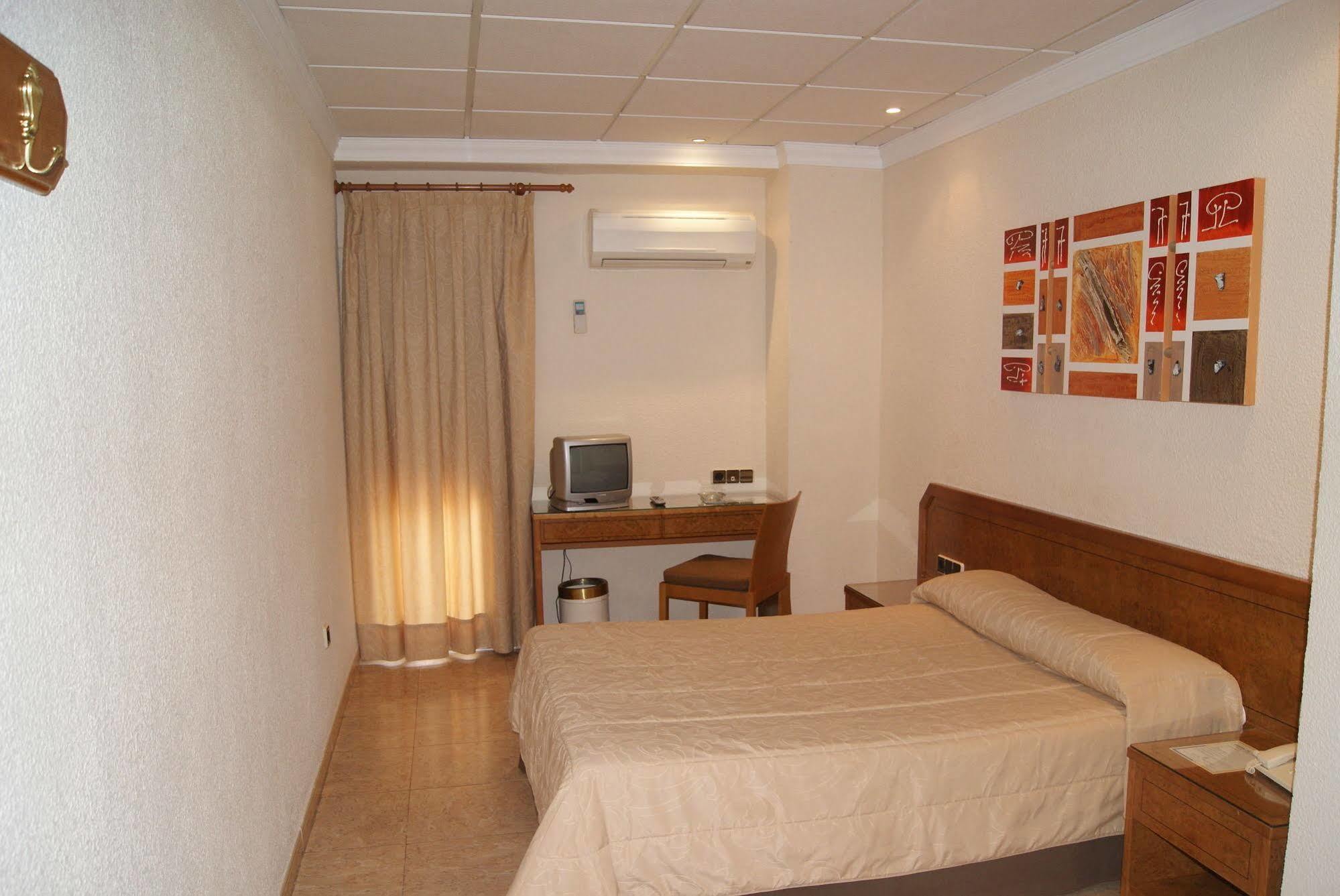 Hostal Moreno Silla Exterior foto